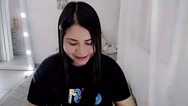Snapshot of Youlittlepervertt_ chatting on 06/08/26, 01:39 Youlittlepervertt online show from 06/08/26, 01:39