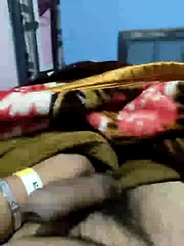 Deshilund9 online show from 01/01/25, 02:31