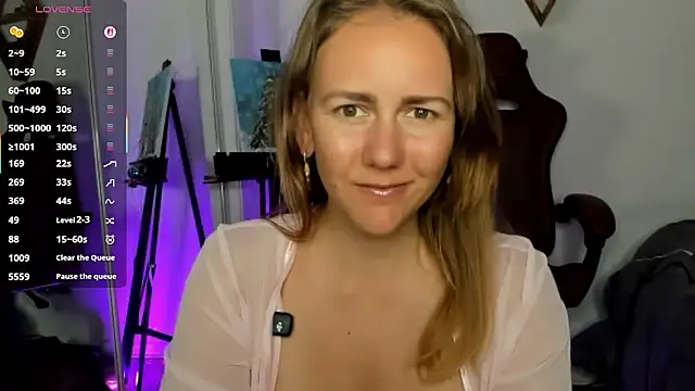 Snapshot of jasminedaze888 chatting on 12/15/25, 10:03 jasminedaze888 online show from 12/15/25, 10:03