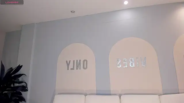 MariamRivera  online show from 02/25/25, 03:52