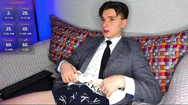 maxboy4 online show from 01/03/25, 03:44