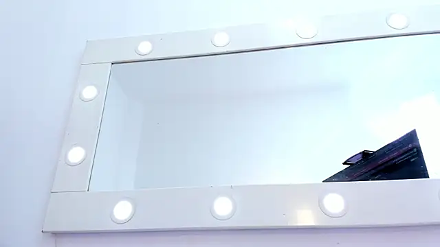 Helenn monroy1 online show from 04/23/26, 03:36