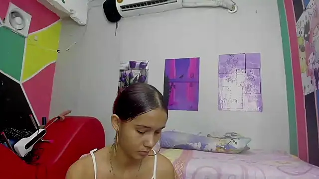 MarianaManzur online show from 02/03/25, 02:24