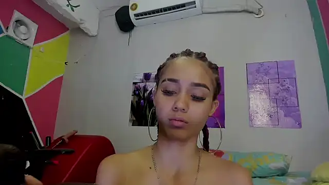 MarianaManzur online show from 02/09/25, 03:56