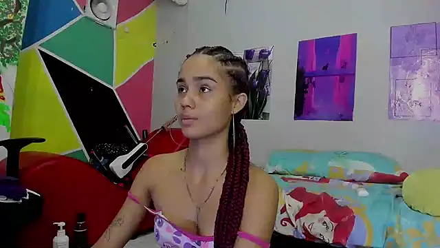 MarianaManzur online show from 02/10/25, 01:11