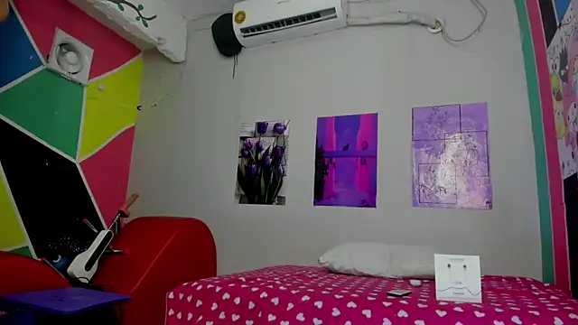 MarianaManzur online show from 02/27/25, 02:21