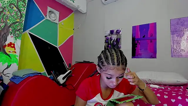 MarianaManzur online show from 03/06/25, 08:27