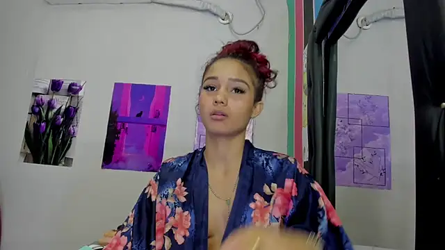 MarianaManzur online show from 03/11/25, 04:51