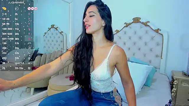 Valentina Ross  online show from 01/24/25, 12:10