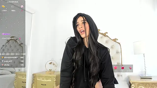 Valentina Ross  online show from 02/07/25, 03:30