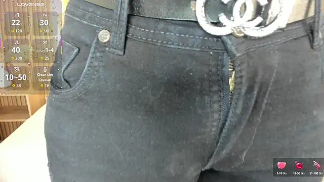 Valentina Ross  online show from 09/15/25, 12:27