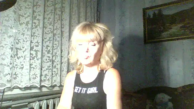 Snapshot of Annie_Heart chatting on 09/16/25, 07:26 Annie Heart online show from 09/16/25, 07:26