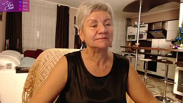 Snapshot of roxana_brooks chatting on 01/13/25, 02:42 roxana brooks online show from 01/13/25, 02:42