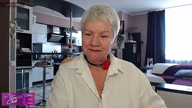 roxana brooks online show from 04/01/26, 02:25