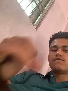 Hullax online show from 02/15/26, 03:36