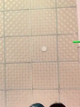 Hullax online show from 04/23/26, 02:13