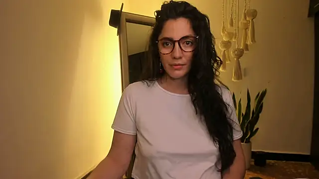 Snapshot of Mala_Bad chatting on 02/25/25, 01:06 Mala Bad online show from 02/25/25, 01:06