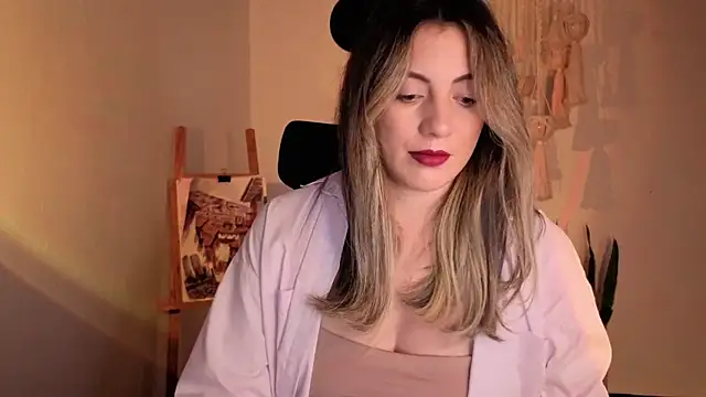 Snapshot of Mala_Bad chatting on 10/12/25, 03:44 Mala Bad online show from 10/12/25, 03:44