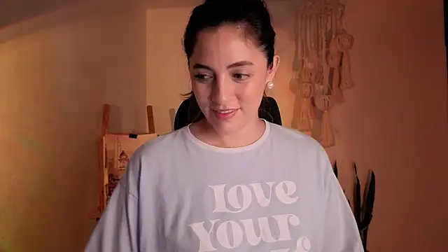 Snapshot of Mala_Bad chatting on 10/27/25, 04:00 Mala Bad online show from 10/27/25, 04:00