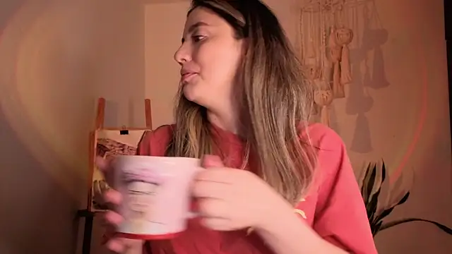 Snapshot of Mala_Bad chatting on 11/19/25, 05:02 Mala Bad online show from 11/19/25, 05:02