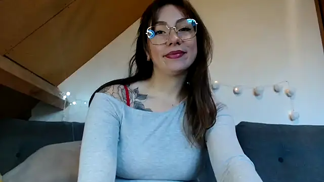 Snapshot of TalullaX chatting on 12/18/24, 08:53 TalullaX online show from 12/18/24, 08:53