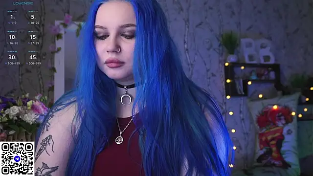 Moon Valkyrie online show from 03/09/25, 09:13