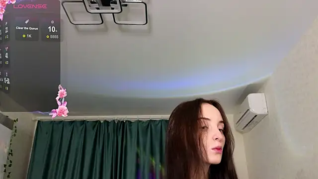 Silver rains online show from 12/17/24, 11:38