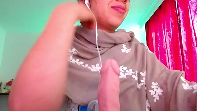 VALERY MEER online show from 04/07/26, 12:16