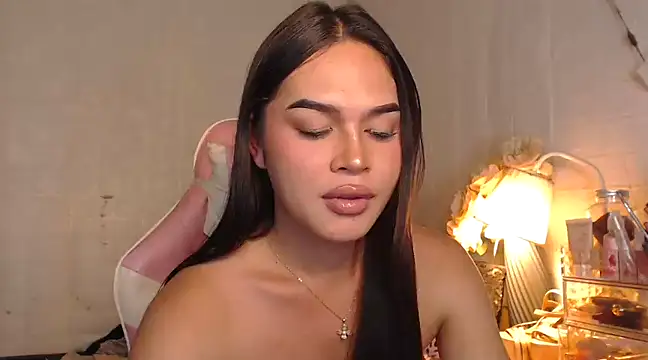 Ashely Lewis online show from 01/17/25, 03:00