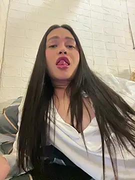 Ashely Lewis online show from 05/08/26, 01:38