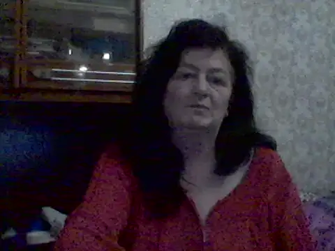 Snapshot of GypsiQueen2 chatting on 02/10/25, 08:42 GypsiQueen2 online show from 02/10/25, 08:42