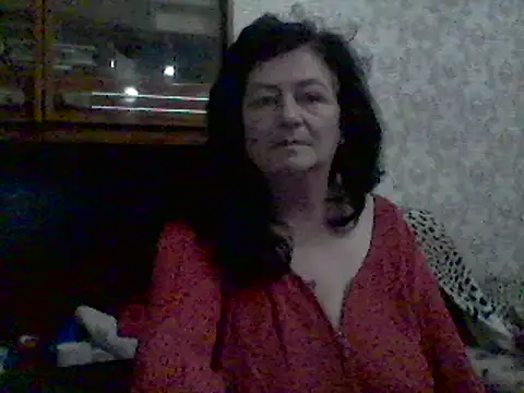 Snapshot of GypsiQueen2 chatting on 02/11/25, 07:16 GypsiQueen2 online show from 02/11/25, 07:16