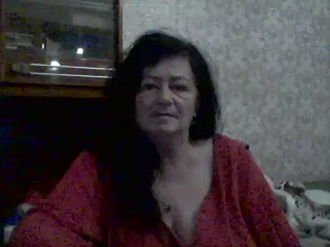 Snapshot of GypsiQueen2 chatting on 02/13/25, 05:33 GypsiQueen2 online show from 02/13/25, 05:33