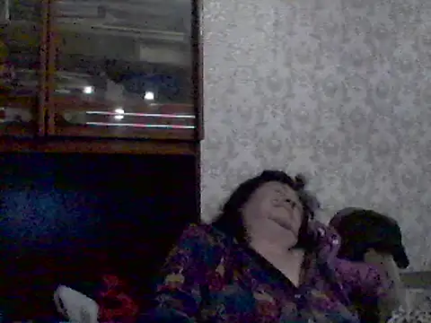 Snapshot of GypsiQueen2 chatting on 02/20/25, 11:54 GypsiQueen2 online show from 02/20/25, 11:54