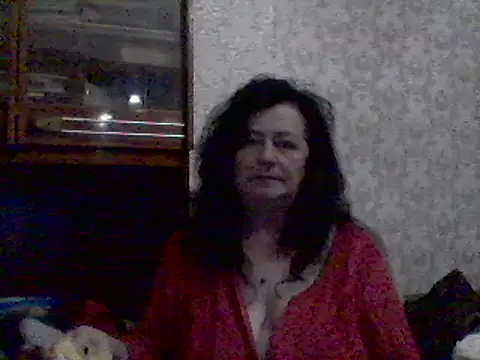 Snapshot of GypsiQueen2 chatting on 03/01/25, 08:31 GypsiQueen2 online show from 03/01/25, 08:31