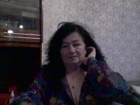Snapshot of GypsiQueen2 chatting on 03/14/25, 03:36 GypsiQueen2 online show from 03/14/25, 03:36