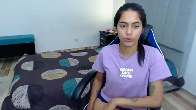 imSophia online show from 12/01/24, 10:32