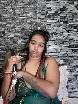 Snapshot of Xindias_fantasyX chatting on 10/07/25, 06:49 Xindias fantasyX online show from 10/07/25, 06:49