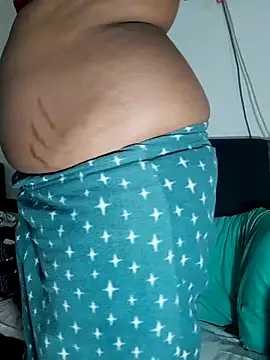 Snapshot of Xindias_fantasyX chatting on 10/26/25, 06:36 Xindias fantasyX online show from 10/26/25, 06:36