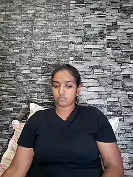 Snapshot of Xindias_fantasyX chatting on 10/27/25, 04:22 Xindias fantasyX online show from 10/27/25, 04:22