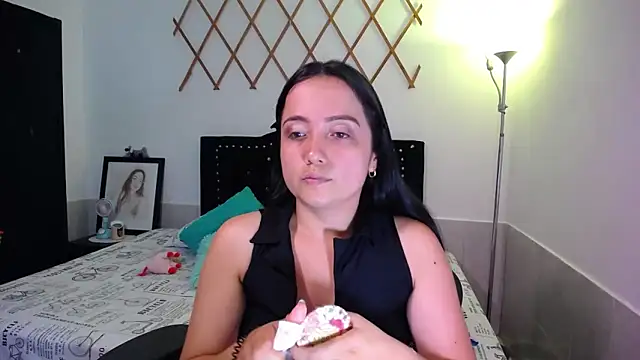 naughty girl 4u online show from 09/29/25, 07:40