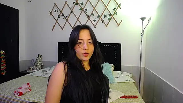 naughty girl 4u online show from 10/21/25, 07:36