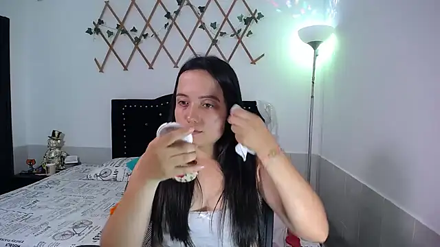 naughty girl 4u online show from 01/06/26, 08:01