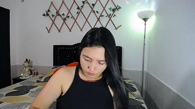 naughty girl 4u online show from 02/18/26, 09:11