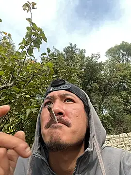 juniiorre online show from 11/14/25, 11:09