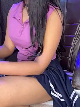 Snapshot of SCHOOL_Girl_0 chatting on 12/11/24, 05:26 SCHOOL Girl 0 online show from 12/11/24, 05:26