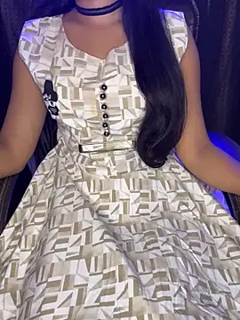 Snapshot of SCHOOL_Girl_0 chatting on 12/14/24, 10:24 SCHOOL Girl 0 online show from 12/14/24, 10:24