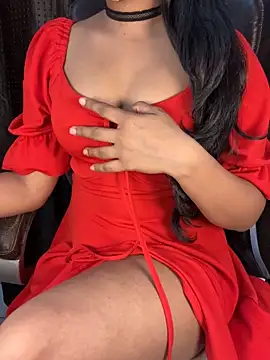 Snapshot of SCHOOL_Girl_0 chatting on 02/12/25, 04:00 SCHOOL Girl 0 online show from 02/12/25, 04:00