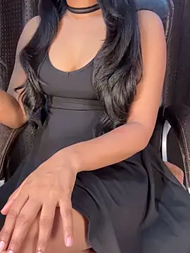 Snapshot of SCHOOL_Girl_0 chatting on 02/15/25, 05:07 SCHOOL Girl 0 online show from 02/15/25, 05:07