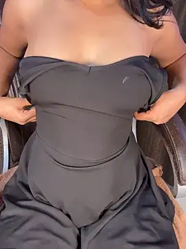 Snapshot of SCHOOL_Girl_0 chatting on 02/16/25, 11:49 SCHOOL Girl 0 online show from 02/16/25, 11:49